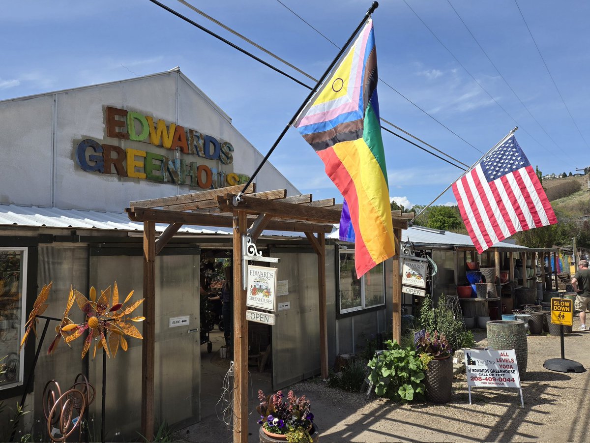 sawtooth_sean's tweet image. Edwards Greenhouse, a Boise icon
#Boise #idahome #Pride2025 #love #idleg #idhop