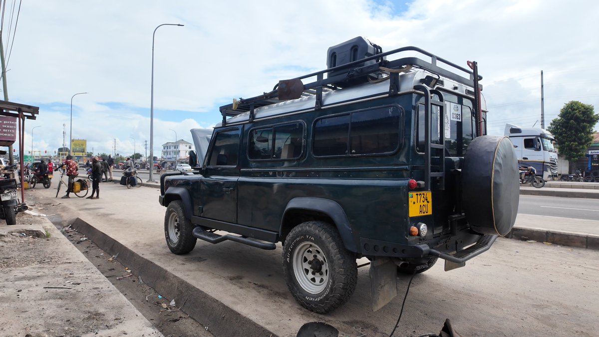 angobk40's tweet photo. Siku mbili tu, zilizosalia kwa kuanza safari ya Tanga. Leo ilikuwa ni kushika shika sehemu za mwisho mwisho kama kuseti loki za milango, kuziba matundu na bostic pamoja na kutesti gari. Kilichosalia kwa kesho ni Usafi pamoja na kupakia mizigo.
#Magoroto #Lushoto #Tfs https://t.co/x0xoG6rDZE