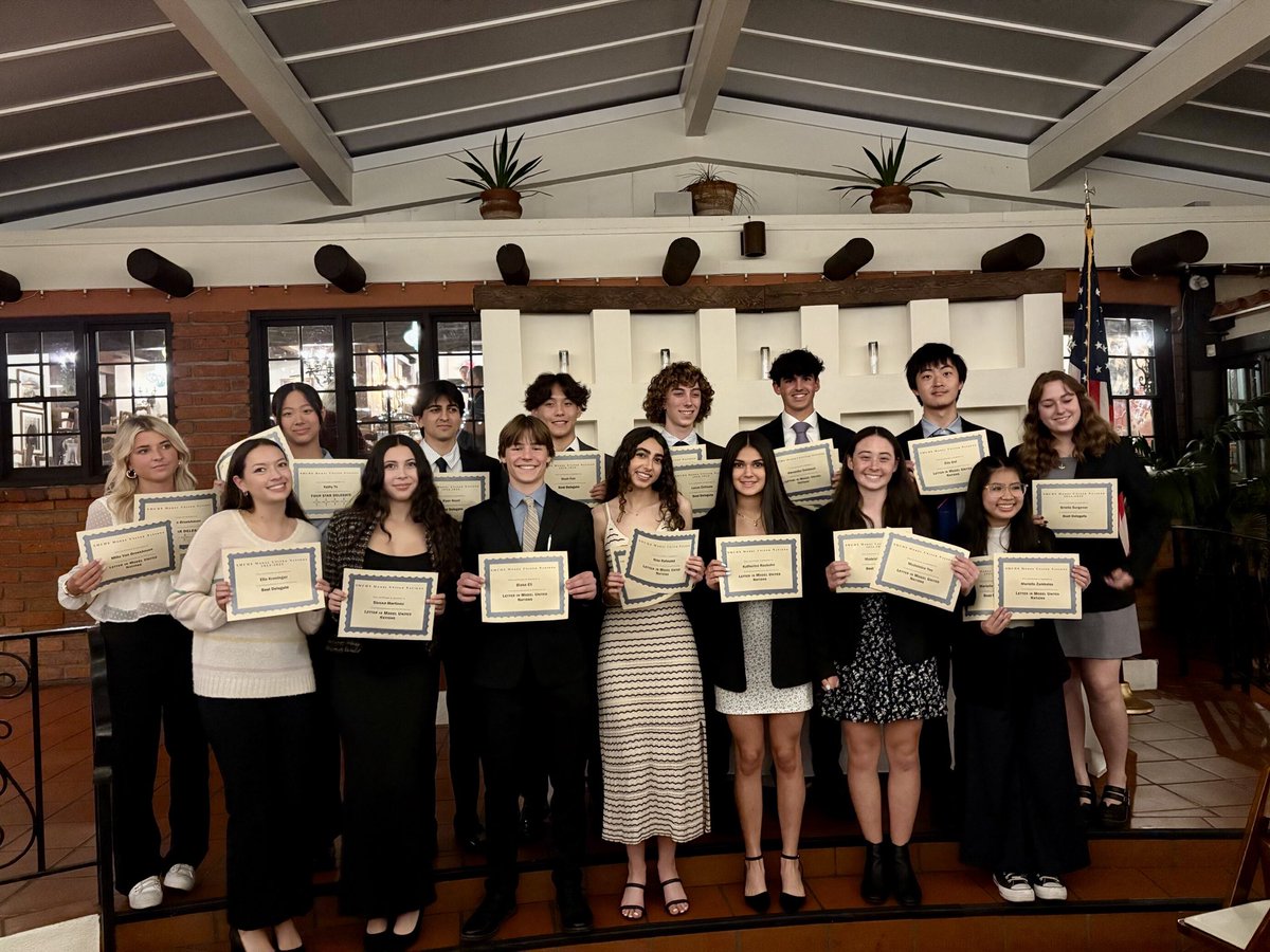 MUNSM's tweet image. Taco ’bout a legendary night! Wrapped up the year at El Adobe with the SMCHS MUN fam—celebrating epic wins, unforgettable moments, and the amazing seniors who led the way. #smchsmun #smchs #munisfun