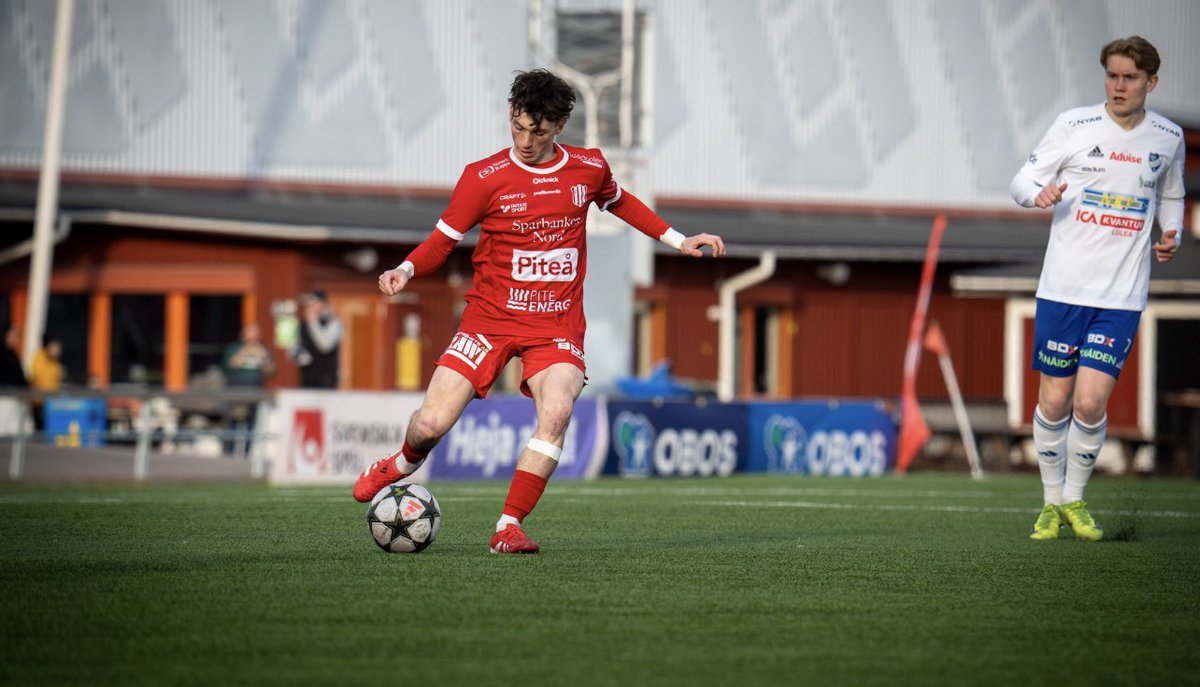 5 out of 5 wins currently with <a href="/Pifherr/">Piteå IF FF</a> 
Really enjoying my football and full of confidence! ⚽️🇸🇪