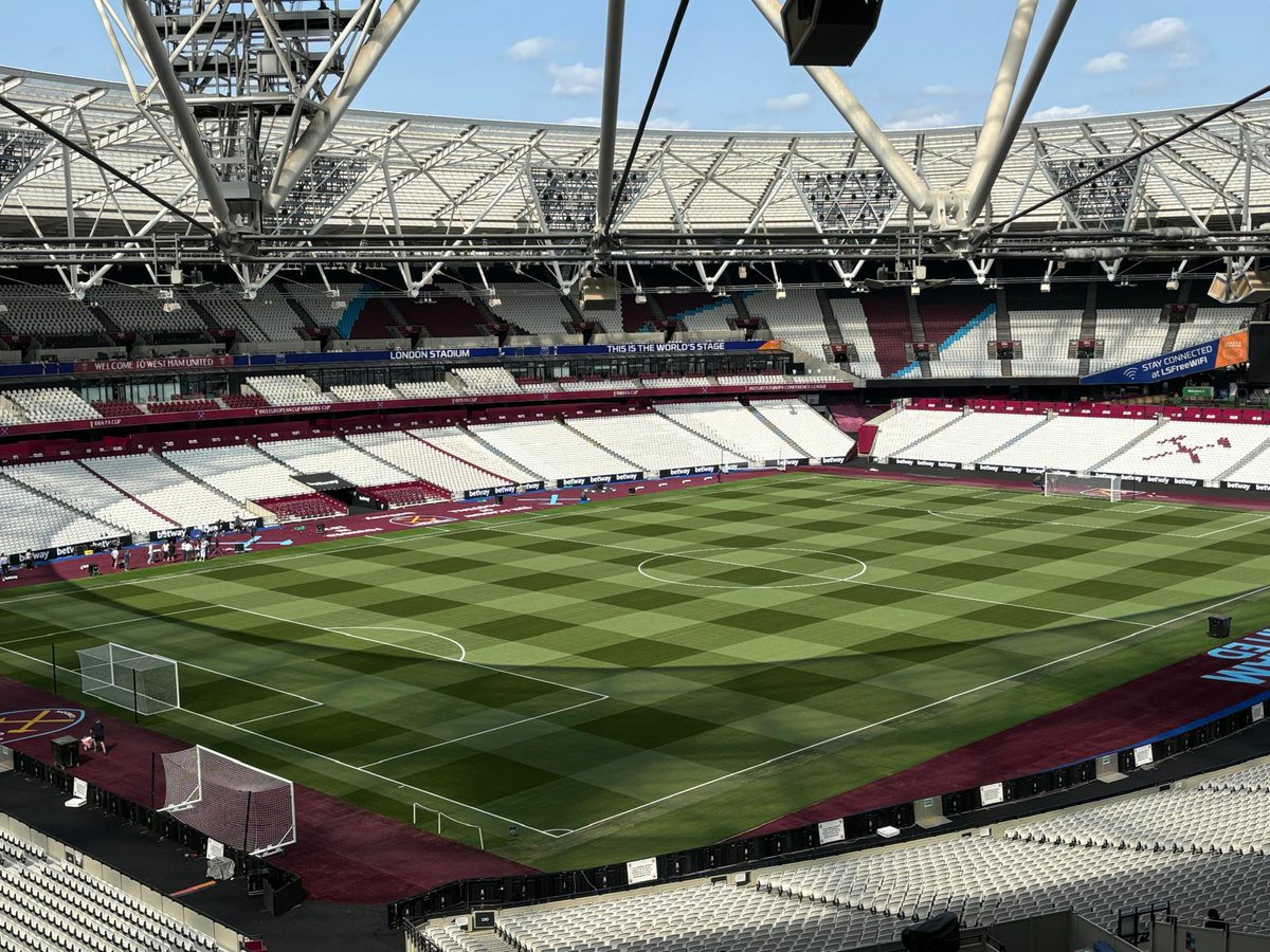 London Stadium (@londonstadium) on Twitter photo 🏆 London Stadium has won Premier League Grounds Team of the Season 24/25 – for the first time ever!
Huge credit to James Williams & the team for producing the best pitch in the <a href="/premierleague/">Premier League</a>, just reward for the incredible amount of hard work that goes in year round 🌱👏 🏆 London Stadium has won Premier League Grounds Team of the Season 24/25 – for the first time ever!
Huge credit to James Williams & the team for producing the best pitch in the <a href="/premierleague/">Premier League</a>, just reward for the incredible amount of hard work that goes in year round 🌱👏