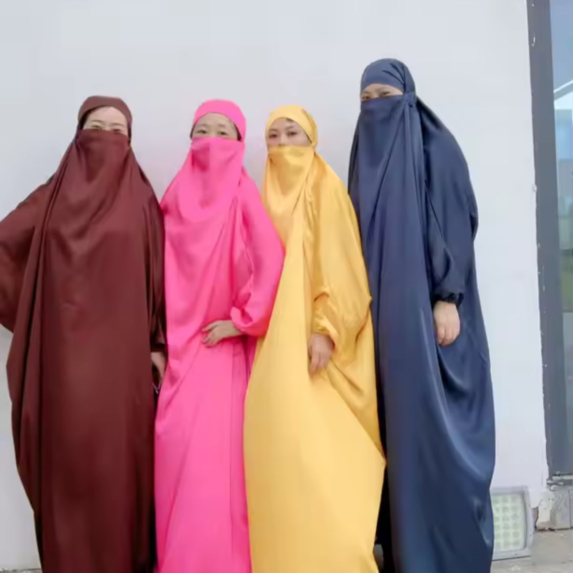 LydiaGuirous's tweet image. Cannes 2025
Cannes 2035…
Soft islamisation des esprits.