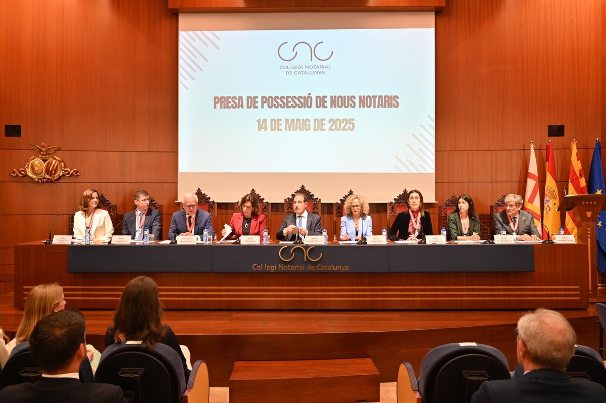 El Col·legi dona la benvinguda als 28 nous notaris que exerciran a Catalunya

El 62,5% dels nous notaris no tenen familiars vinculats amb el Notariat i el 78% va realitzar els seus estudis a universitats públiques

Més informació aquí: colegionotarial.org/ca/el-colegio-…