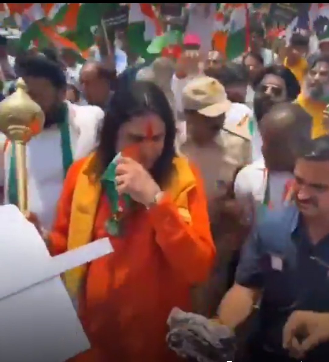 Aditya Pratap Yadav (@adityayadav7446) on Twitter photo लो एक और गद्दार, देश द्रोही Bjp का विधायक मिल गया,इसने तिरंगा से अपना नाक साफ किया। राष्ट्रवादी बनने में और दिखाने में अंतर होता है बाबू, ये तिरंगा एक कपड़े का टुकड़ा नहीं बल्कि देश की आन मान शान है,ऐसे नमूने सिर्फ बीजेपी में ही क्यों हैं।
<a href="/ManishMedia9/">Manish लालू (Journalist)</a> <a href="/yadavakhilesh/">Akhilesh Yadav</a> <a href="/BJP4India/">BJP</a> लो एक और गद्दार, देश द्रोही Bjp का विधायक मिल गया,इसने तिरंगा से अपना नाक साफ किया। राष्ट्रवादी बनने में और दिखाने में अंतर होता है बाबू, ये तिरंगा एक कपड़े का टुकड़ा नहीं बल्कि देश की आन मान शान है,ऐसे नमूने सिर्फ बीजेपी में ही क्यों हैं।
<a href="/ManishMedia9/">Manish लालू (Journalist)</a> <a href="/yadavakhilesh/">Akhilesh Yadav</a> <a href="/BJP4India/">BJP</a>