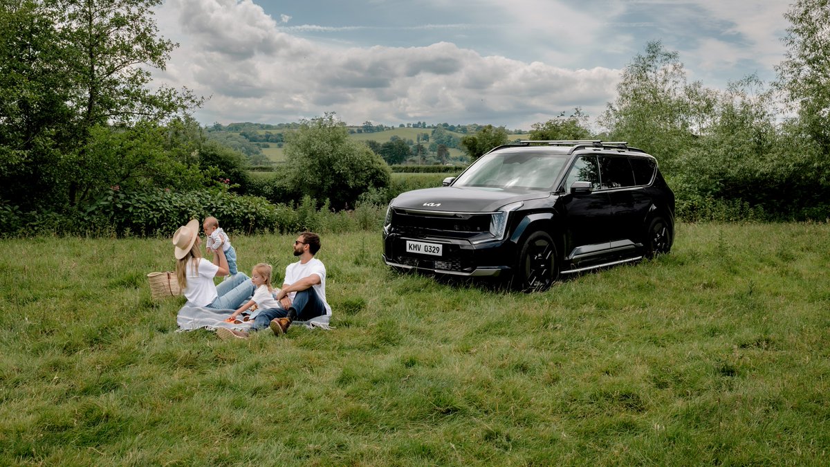 International Day of Families = the perfect excuse for a powered-up picnic.

IG: northsouthtravels

#Kia #MyKia #EV9 #MovementThatInspires