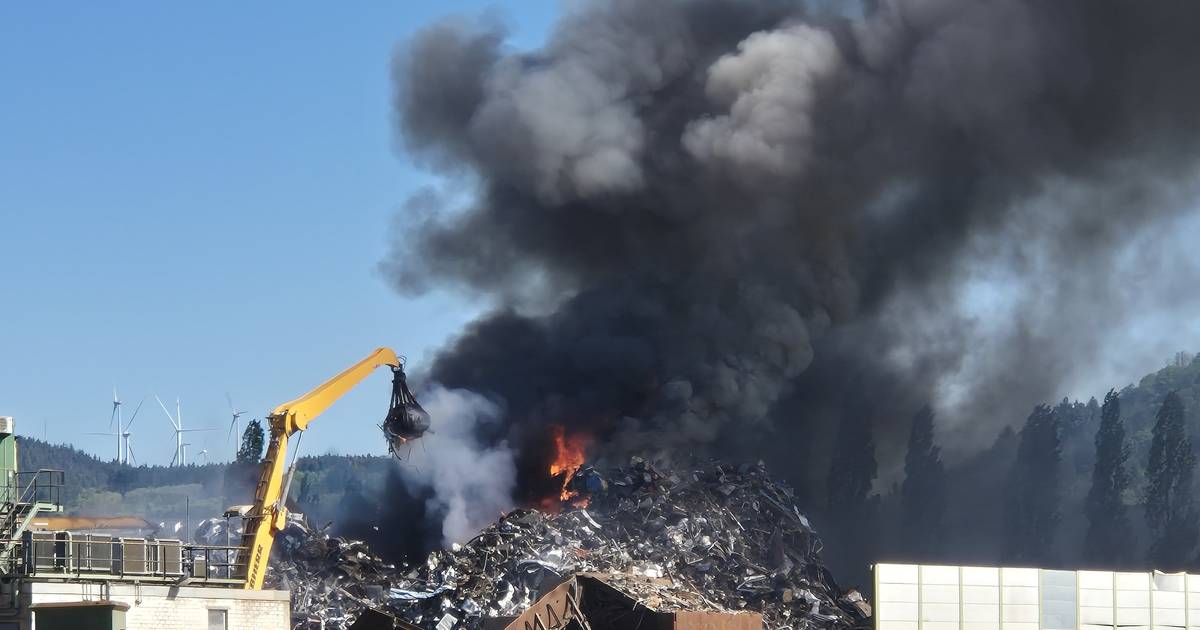 Erinnert ihr euch an den Groß-Brand in Trier-Ehrang vor gut zwei Wochen und die riesige dunkle Rauchwolke, die viel Gestank verbreitete. Wurde dadurch die Gesundheit gefährdet? Jetzt liegen die Ergebnisse der Luftproben vor. volksfreund.de/region/trier-t…