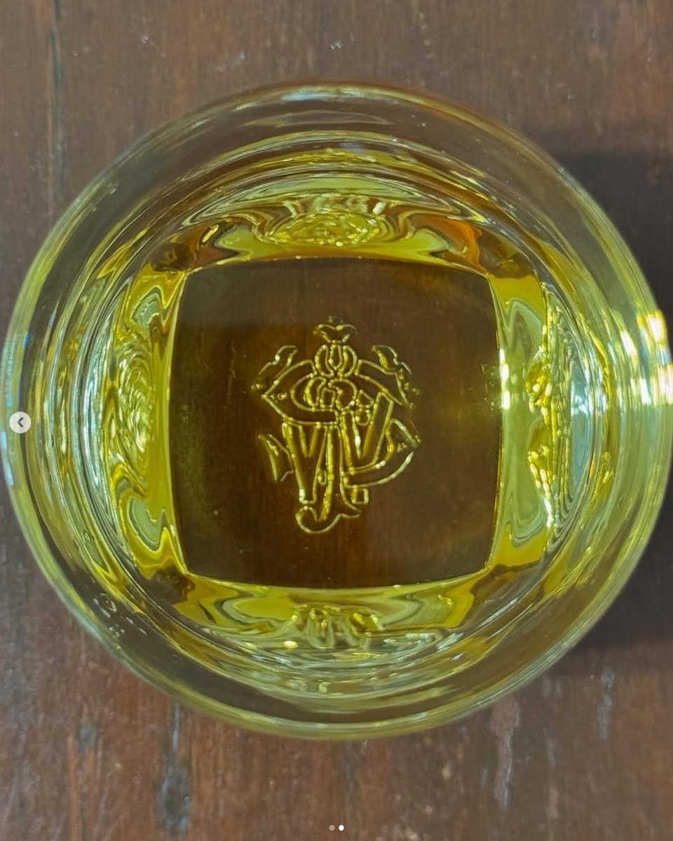 IntrigueImaging's tweet image. How to properly see a good friend off

#JohnnieWalker #BlueLabel #Scotch #Photography #위스키 #조니워커 #사진술 #ウィスキー #ジョニーウォーカー #写真撮影