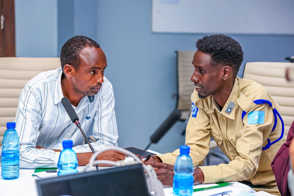 iom_somalia's tweet photo. IOM's Collaborative Safety &amp; Security Framework team brought together residents, @SoPoliceForce &amp; @MoIS_FGS representatives from Hirshabelle to plan community security initiatives &amp; reaffirm their commitment to building safer communities for all.

👏 Supported by @UKinSomalia 🇸🇴 https://t.co/YOcxOtqJXa