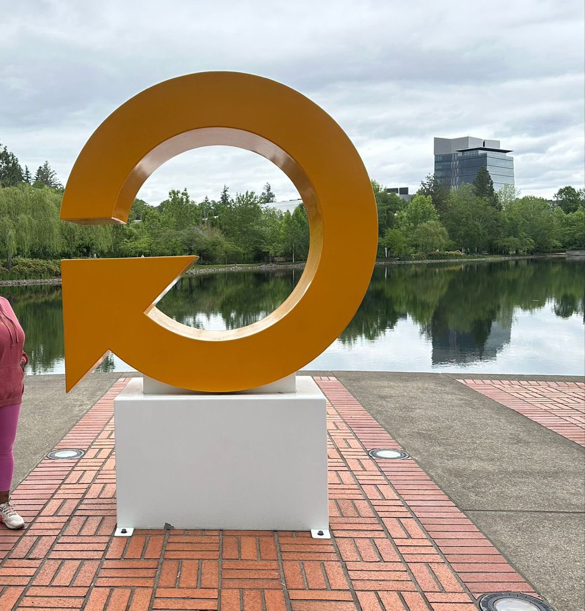 Connaissez vous GirlEffect ?
Loading…
#sn1000AWN