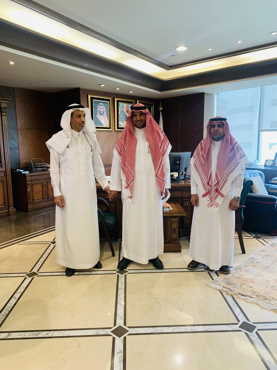 اجتماع مثمر بين #المكتبة_الرقمية_السعودية برئاسة الدكتور سليمان الرياعي والهيئة العامة للعناية بشؤون الحرمين ممثلة #بمكتبة_المسجد_النبوي بهدف تعزيز التعاون في مجالات الرقمنة والمعرفة واستعراض أفضل الآليات لعرض الكنوز المعرفية لزوار المسجد النبوي
#الهيئة_العامة_شوؤن_الحرمين