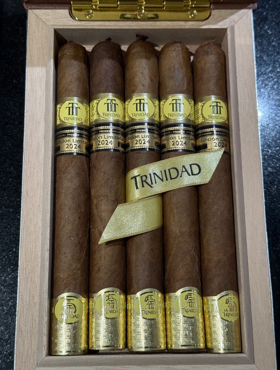 SaintCigars tweet media