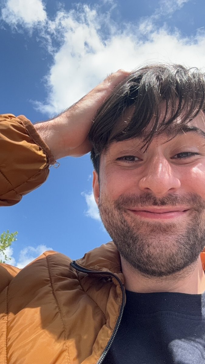 EINDELIJK!!

Ik heb EINDELIJK Bedrijfseconomie met een voldoende weten af te ronden na meerdere herkansingen!! Het enige vak die ik constant maar niet kon halen en geen vertrouwen in had, maar nu is m’n propedeuse binnen babyyy!! IK BEN ZO BLIJ 🥹