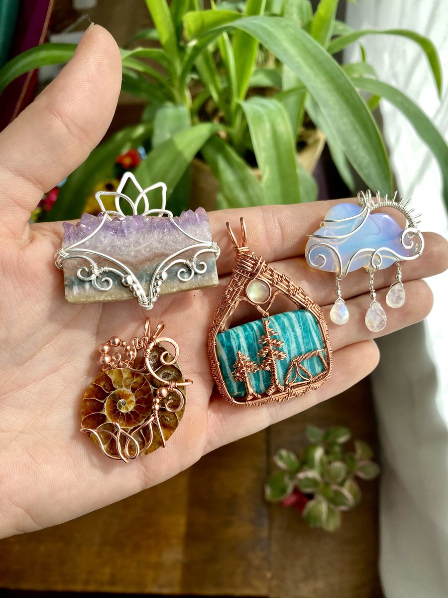 Fresh designs right off the bench! 🌦️🌸