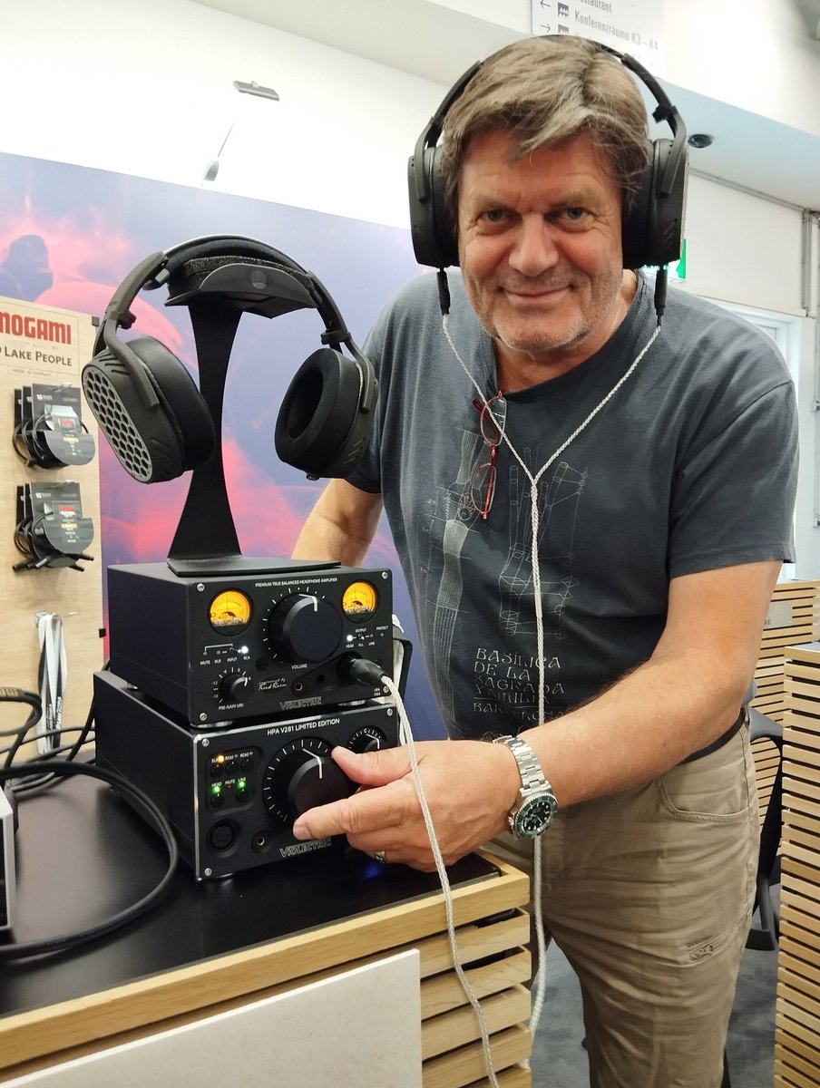 HpAround's tweet image. H1, D02!
#violectric #lakepeople #niimbus #auribus #matrixaudio #mogami