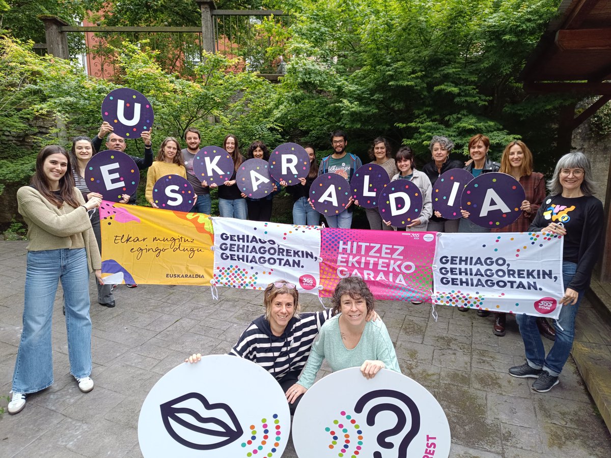 UEU (@ueu_orokorra) on Twitter photo UEU ere <a href="/euskaraldia/">EUSKARALDIA</a> rekin bat
#365egun #euskaraldia2025 #elkarmugituzegingodugu #elkarekin UEU ere <a href="/euskaraldia/">EUSKARALDIA</a> rekin bat
#365egun #euskaraldia2025 #elkarmugituzegingodugu #elkarekin