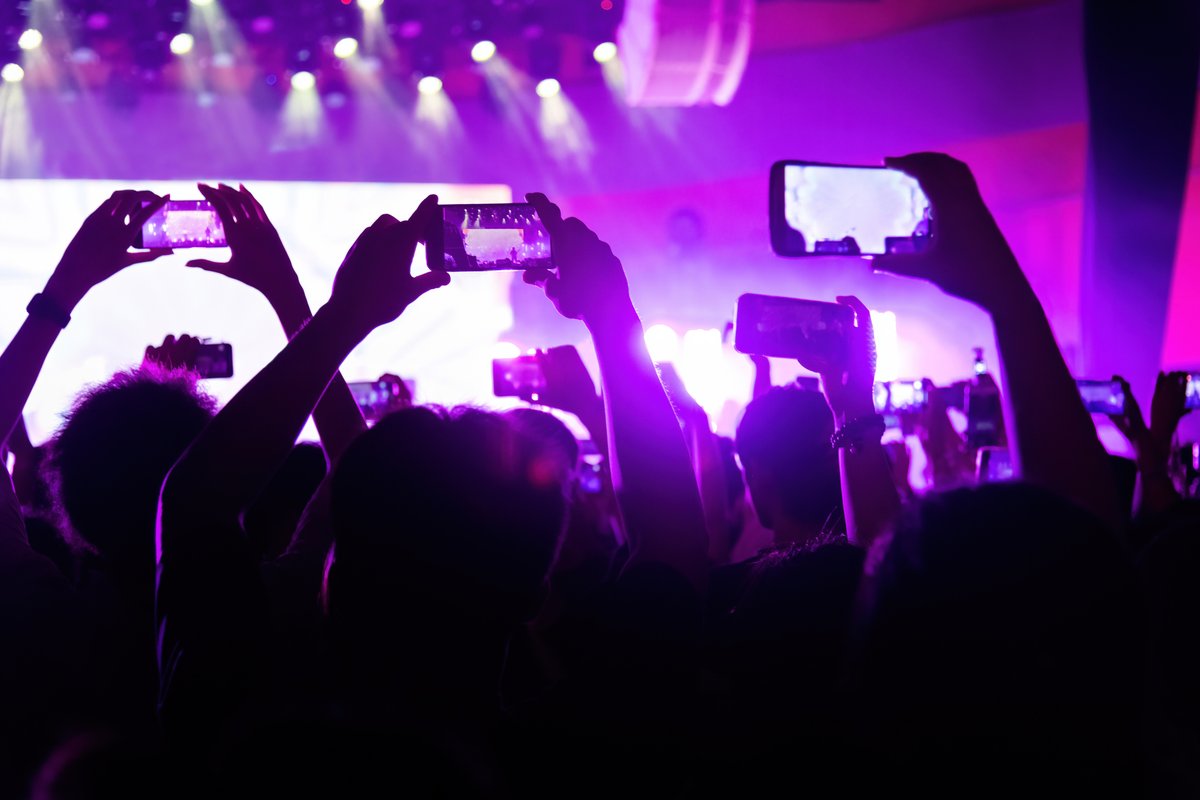 Festival season = epic memories (and dropped phones). Protect yours from loss, theft or damage 
👉 chill.ie/gadget-insuran…