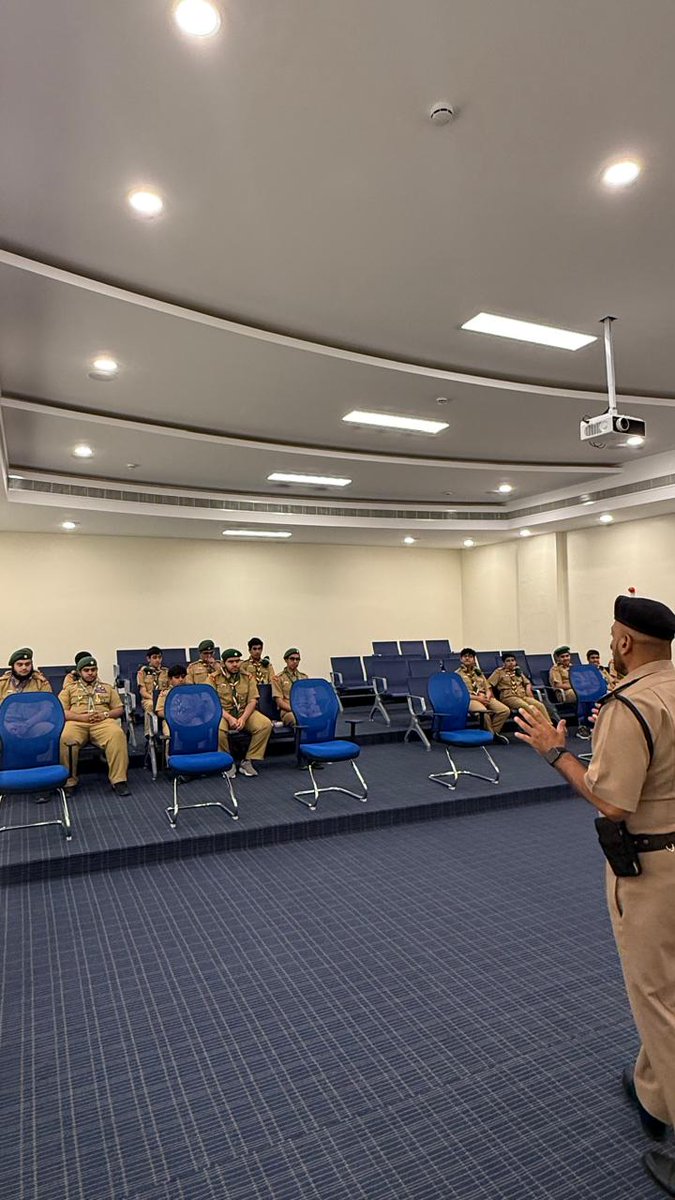 زيارة كشفية الى مركز شرطة مدحاء قسم الدفاع المدني لتدريب الكشافة  على اطفاء الحرائق بانواعها . وتم تقديم  محاضرة عن الدفاع المدني ودوره في الحفاظ على سلامة الممتلكات العامة والخاصة.

#فعاليات_تعليميه_مسندم