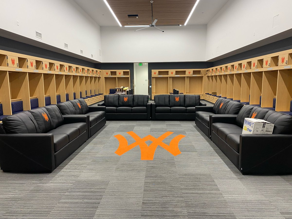 PROSHOW2121's tweet image. Really enjoying my role as Director of Pitching @wvhardball learning more and navigating through traditional &amp;amp; modern pitching methods. 10 commits in 2 years with more on the way! @showcaliball @NorcalScouts @California_PG @FlatgroundApp @TreadHQ @westcoastpreps_ @PitchingCoachU