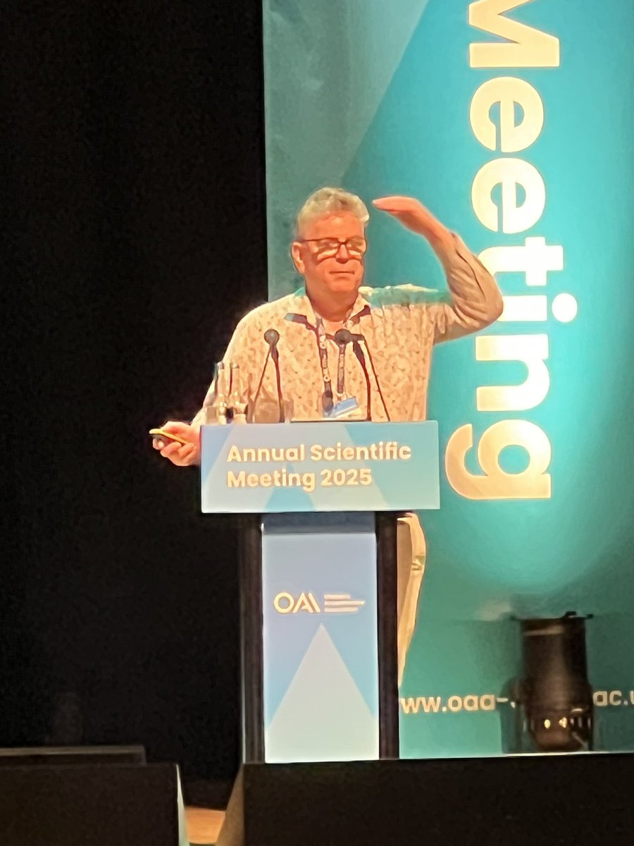 Dr Simon Thomson presents on “Spinal Cord Stimulation and incidental surgery, pregnancy and anaesthesia” - something becoming more common, with more women of childbearing age - something #OBAnes WILL encounter at some point! #OAA25ASM