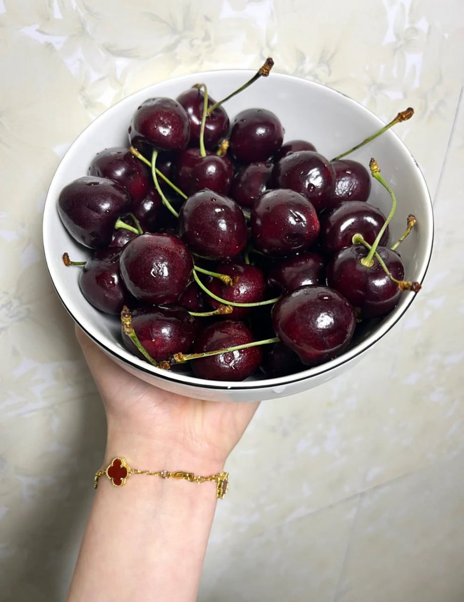 Fruits are indispensable in any meal ☺️