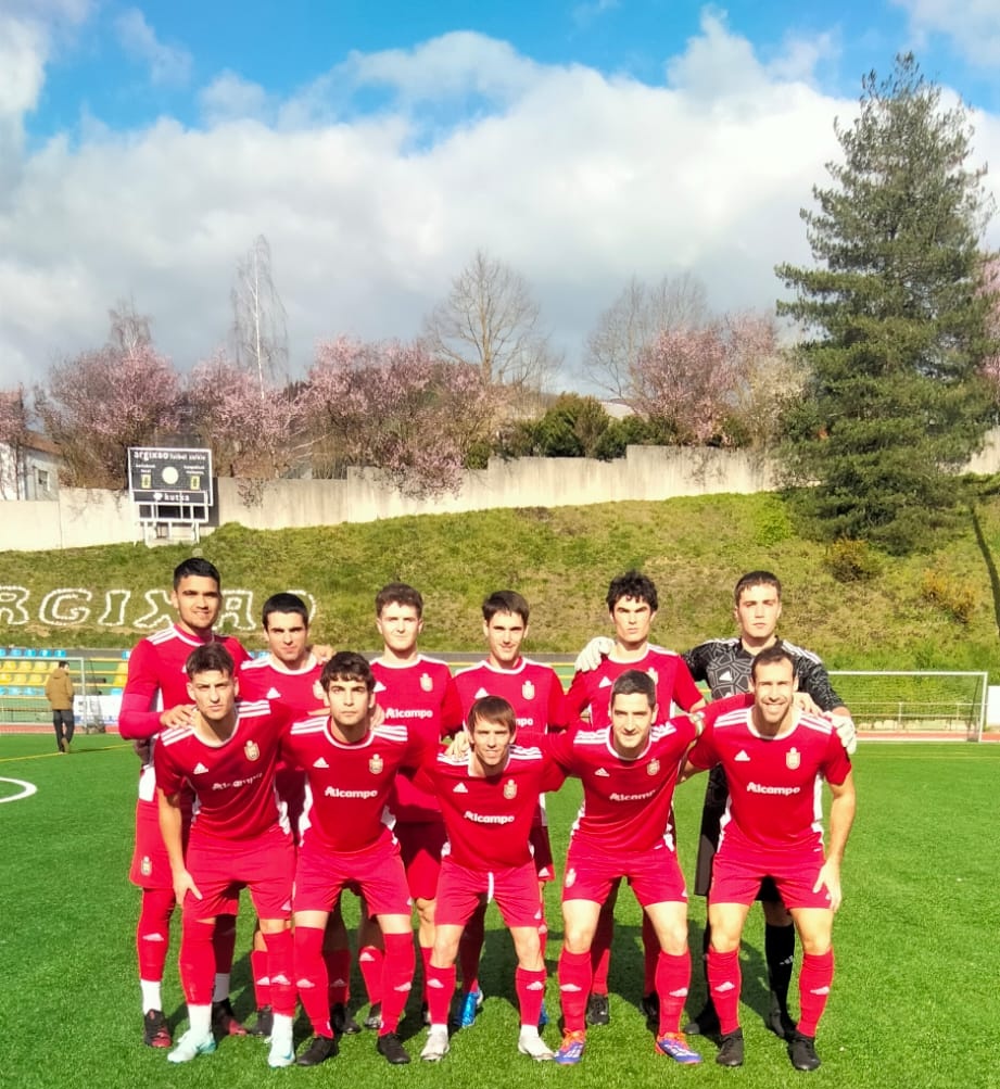 🔵OHOREZKO ERREGIONAL MUTILAK🔵

ELGOIBAR 2️⃣
OIARTZUN 1️⃣

Oso ongi sartu ziren zelaira eta aurretik jartzea lortu zuten, ondoren akats batean beraiek enpatea lortu eta bigarren zatian hobeak izan ziren.

⚽Gorkita

AUPA OIARTZUN!!💪🏻💪🏻