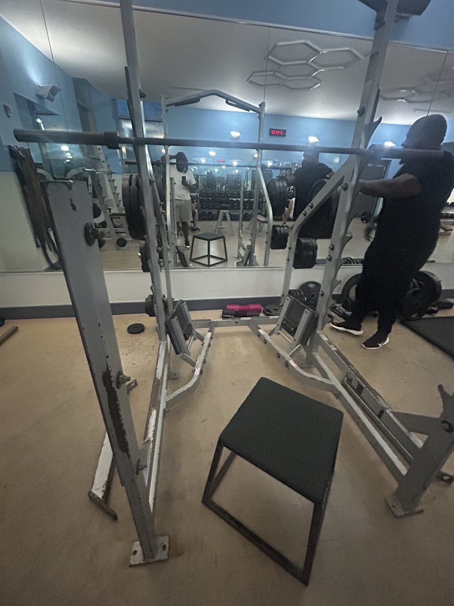 Torrence Taylor (@torrencetaylor5) on Twitter photo 5am lifts Monday-Friday I promise you don’t know a kid that works harder than me‼️ 4.0 GPA aswell😉 5am lifts Monday-Friday I promise you don’t know a kid that works harder than me‼️ 4.0 GPA aswell😉