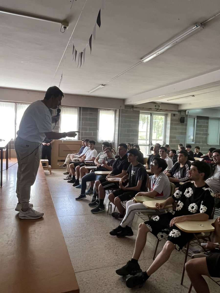 ☺️ Presentació del 20è Meeting of L’Hospitalet a l’escola Apel•les Mestres del municipi.

🫡 Con la presencia de Maria Zamora y Cristina Adrados <a href="/FEDEDDF/">FEDDF</a> 

📹 LIVE ON INSTAGRAM