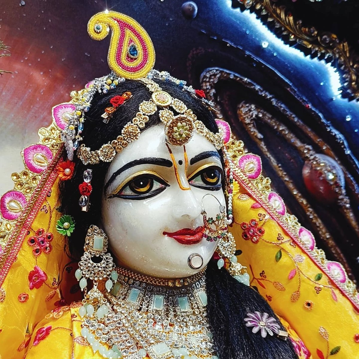 Merabharatms's tweet photo. 15/05/2025 आज ठा. श्री प्रियाकान्त जू भगवान के अलौकिक श्रृंगार दर्शन प्रियाकान्त जू मंदिर वृंदावन (मथुरा ) #प्रियाकांत_जु_मन्दिर_वृन्दावन
#निंबार्क #संप्रदाय
#DnThakurJi #vssct #vsscm #VssctOnline #thakurji #priyakant_ju #vrindavan #Darshan
#PriyakantJuMandirVrindavan https://t.co/YWbFyy1YyS