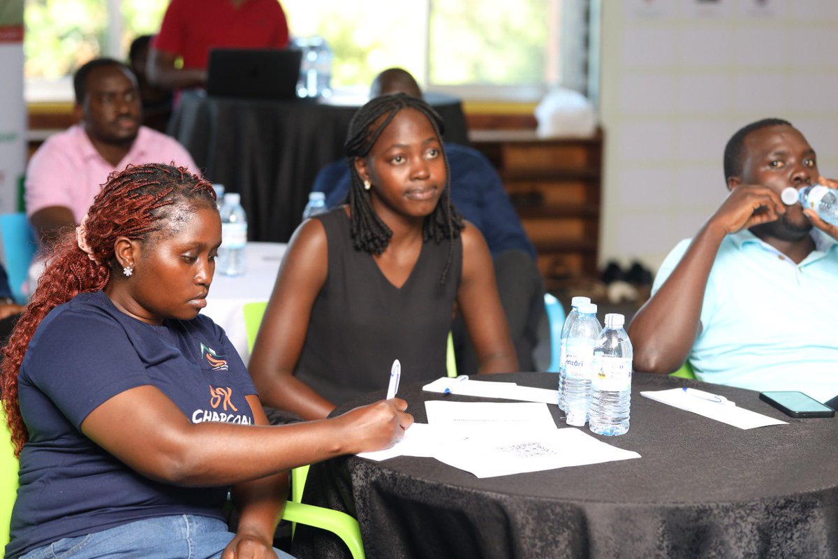 smartkitchenug's tweet image. On 2nd/05, @barbra_nantongo proudly represented Smart Kitchen Solutions at the official launch of the MIIC alumni community .
It was an insightful engagement that offered us a deeper understanding of the opportunities and tailored support available through this vibrant ecosystem.