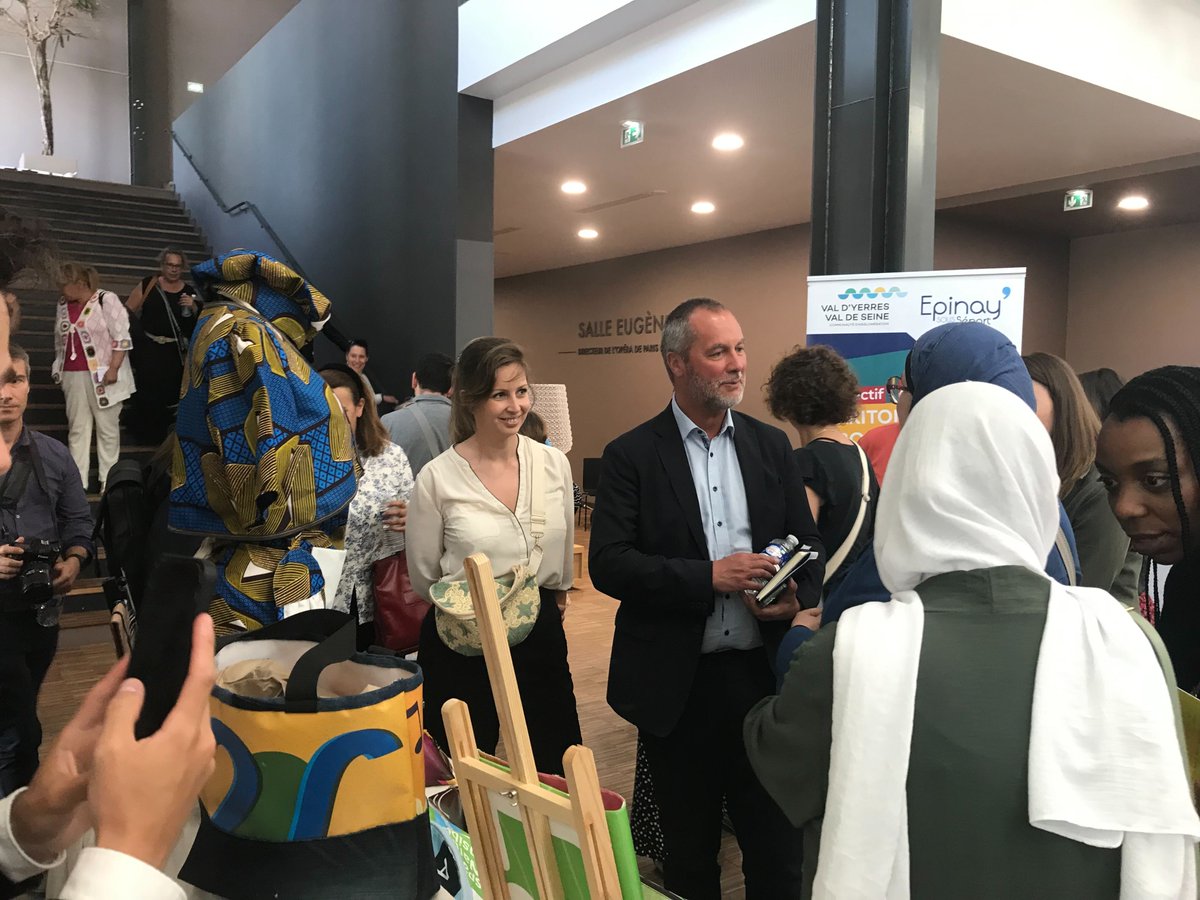 "TZCLD, une histoire d'individus, une histoire de proximité" 💙

Un mois après avoir déposé une proposition de loi visant à exercer l'accès à l'emploi et à pérenniser TZCLD, Stéphane Viry était hier en visite dans le territoire zéro chômeur d'Epinay-sous-Sénart dans l'Essonne 💪