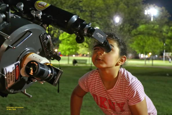 AstronomerJoe's tweet photo. Finally up...our Westlawn Park Chicago Astronomer Astro event - our 1st Night Out in the Parks of the season.
Narrative and Pics here:
https://t.co/pAFNeWD2aq
Excelsior!
Astro Joe https://t.co/BHrlCzpc6V