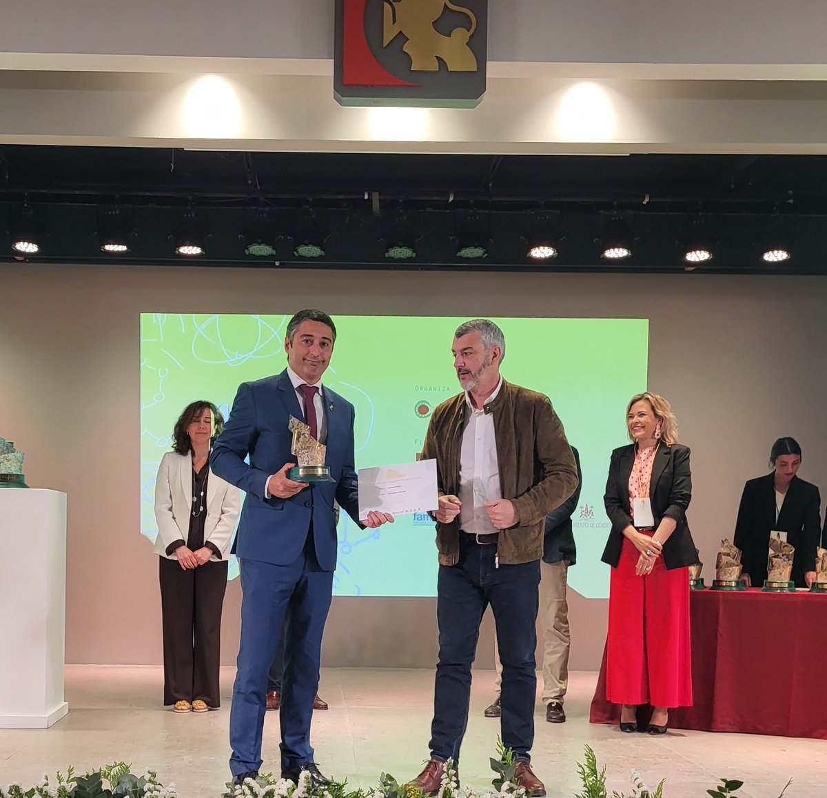 sodebur's tweet photo. 🏆 Estamos muy orgullosos de haber recogido en la Diputación de Córdoba el #PremioProgreso por nuestro proyecto #BurgosRepuebla

👩‍🌾 Un proyecto que hemos desarrollado con @FAEBurgos, @UBUEstudiantes y @PArraigo 
 
 🌱 Queremos construir una provincia mejor. https://t.co/ibMUhJeRoW