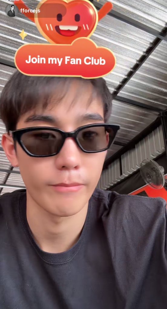 forceofficial_'s tweet image. วันนี้ฟอสมาไลฟ์อีทอีทก๋วยเตี๋ยวโชว์งับ 🦊⭐️

💎 ติดอันดับ 7 ลีก D2
🧡 ยอดหัวใจ 1.2M 🔥 
🤍 ยอดผู้ชม 29K คน
🎁 และของขวัญอีกมากมาย ✨

อีทฉ่ำสุดๆ หม่ำๆ กู้ดบอย~ เดี๋ยวฟ็อกฟอสมาลงไลฟ์ย้อนหลังให้นะคะ รอสักครู่น้าาา 

#fforce_ @fforcejs 
#FOLARIS #เจ้าพวกจองหองพองขน