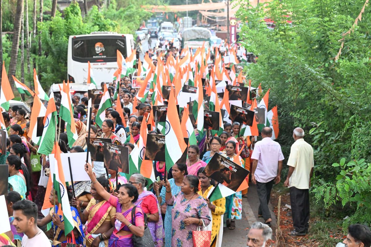 kaha_jaa_rhe's tweet image. He have been great towards the steps and courage our army have shown up as the thought time #RaneSaluteModijiAndForces