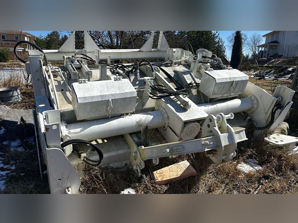 eurodozer's tweet photo. НОВЫЕ ПОСТУПЛЕНИЯ
Наименование:  Навесное оборудование     
Вид:  Сельскохозяйственное, строительное, дорожное     
Тип:  Навесной фреза - стабилизатор грунта     
Марка / модель:  WIRTGEN WS 250     
Год выпуска:  2018     
Наработка:  800 м/ч
https://t.co/bioUp3y81O https://t.co/iHbghNGGzM