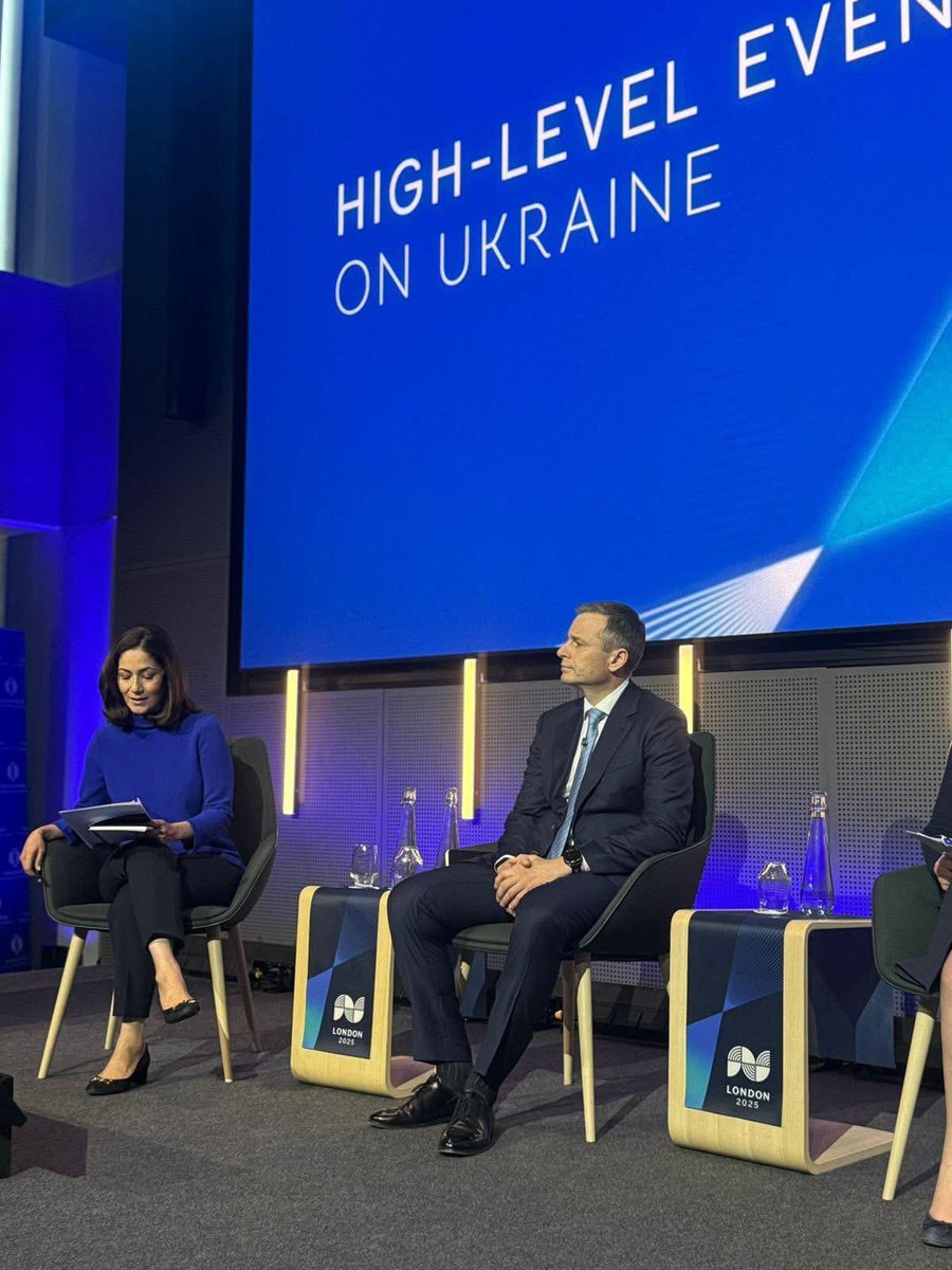 MinFin Ukraine (@minfin_ukraine) on Twitter photo 🤝У Лондоні <a href="/SergiiMarchenk3/">Sergii Marchenko</a>, Президентка <a href="/EBRD/">The EBRD</a> <a href="/OdileRenaud/">Odile Renaud-Basso</a>, Канцлерка казначейства Великої Британії <a href="/RachelReevesMP/">Rachel Reeves</a> та Міністр фінансів Ірландії <a href="/Paschald/">Paschal Donohoe</a> обговорили виклики та можливості, з якими стикається🇺🇦в умовах повномасштабної війни.
mof.gov.ua/uk/news/sergii… 🤝У Лондоні <a href="/SergiiMarchenk3/">Sergii Marchenko</a>, Президентка <a href="/EBRD/">The EBRD</a> <a href="/OdileRenaud/">Odile Renaud-Basso</a>, Канцлерка казначейства Великої Британії <a href="/RachelReevesMP/">Rachel Reeves</a> та Міністр фінансів Ірландії <a href="/Paschald/">Paschal Donohoe</a> обговорили виклики та можливості, з якими стикається🇺🇦в умовах повномасштабної війни.
mof.gov.ua/uk/news/sergii…
