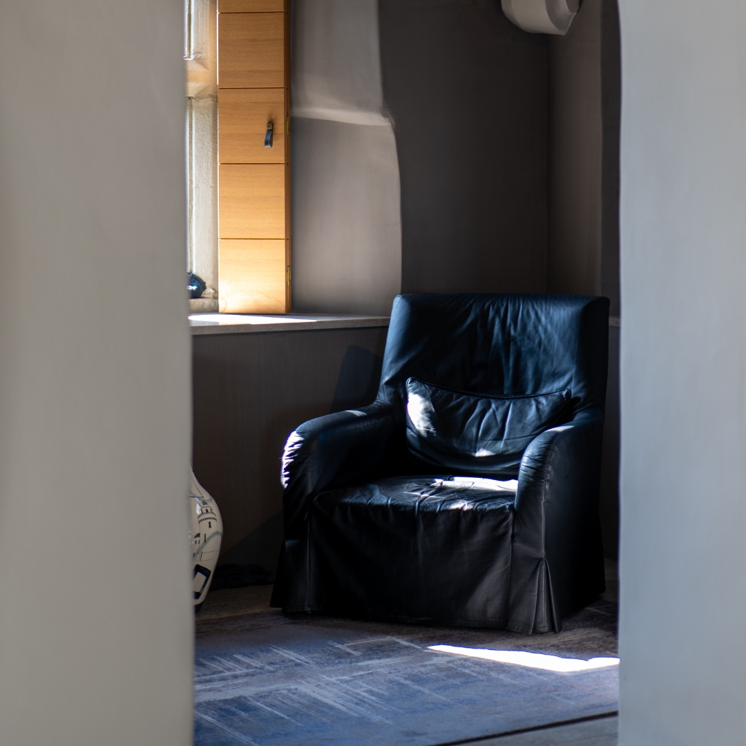 The cosiest part of the castle, the lounge.

The perfect place to unwind after a day of exploring all that Pembrokeshire has to offer.

rochcastle.com

#rochcastle #celticcollection #pembrokeshire #wales #castle #lounge