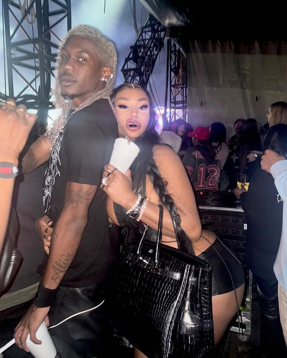 destroylnlylive's tweet image. Destroy Lonely with LadyMoney 🖤