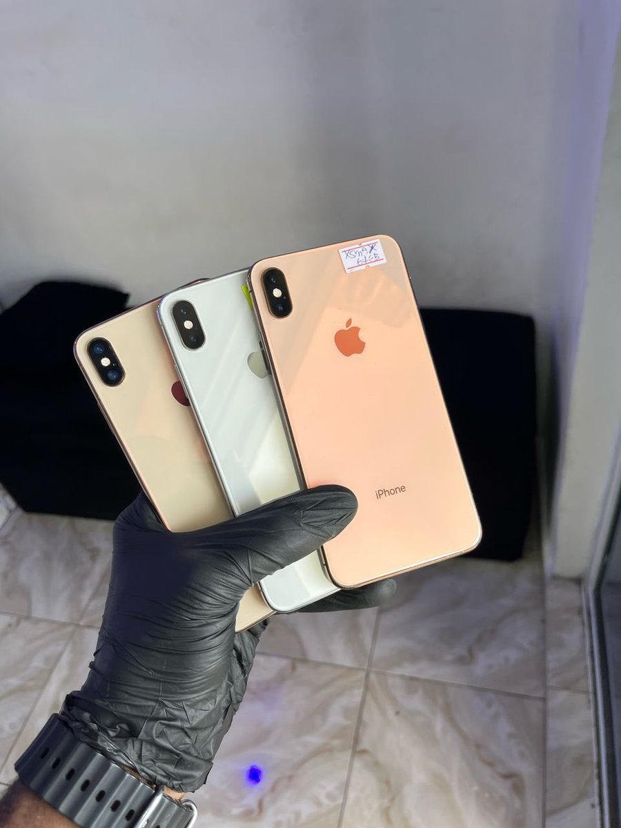 topbeacon001's tweet photo. Uk Xs max 
64gb
Available https://t.co/wHk4f6XsoW