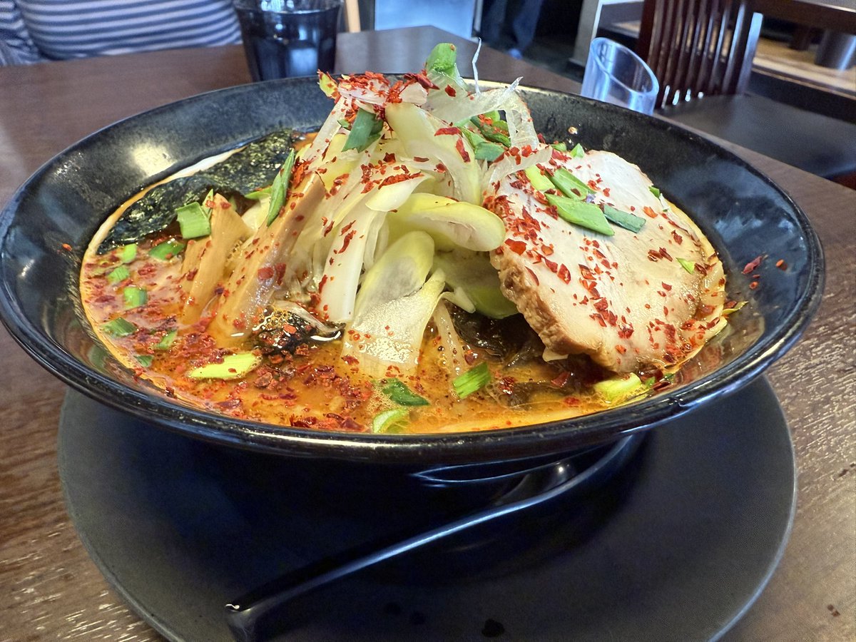 にゃん♡ページ ZPO ジッパーポーチ ニャンタマ クロネコ NT (4573619380314) | AND