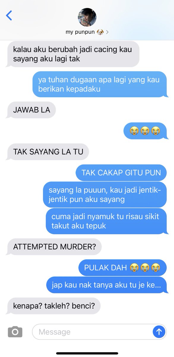 aouboomcore's tweet photo. a one-tweet malay #chainpun au 💗
(because i miss my silly best friends) https://t.co/bjPWjVwlSB