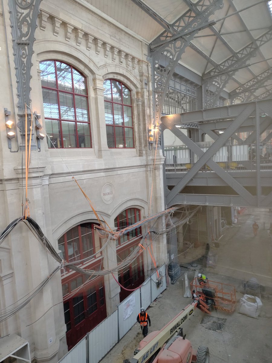 AudreyICnuit's tweet photo. Les coulisses des travaux en gare d'Austerlitz #travaux #garedausterlitz https://t.co/Jcs8490Ozw