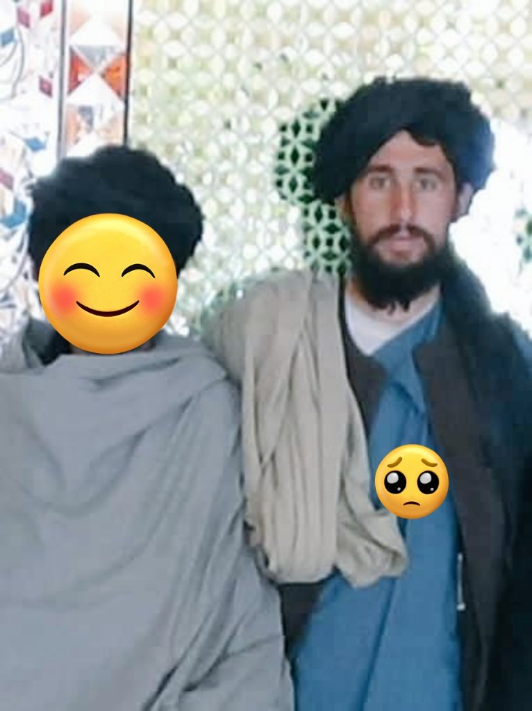 زمری د سنګرونو شهید سعید ملا عبدالبصیر نزیرمل  الله تعالی دی شه
د روزګان ولايت دهراود ولسوالۍ زمری 🤲🏻🌹🌹🥀🥀🥀🫂🫂🫂🥺