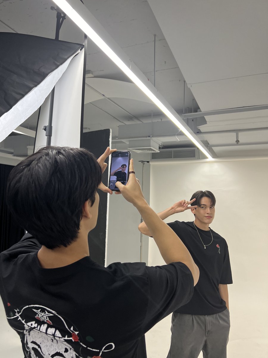 MyGoldenBloodTH's tweet photo. เก็บสิ่งนี้มา 6 เดือน คุณเวอาห์สนใจปล่อยรูปนี้มั้ยคะ 😳
 
#MyGoldenBloodEP10
@Josswayar @gawincaskey https://t.co/Njmmy1gvgm