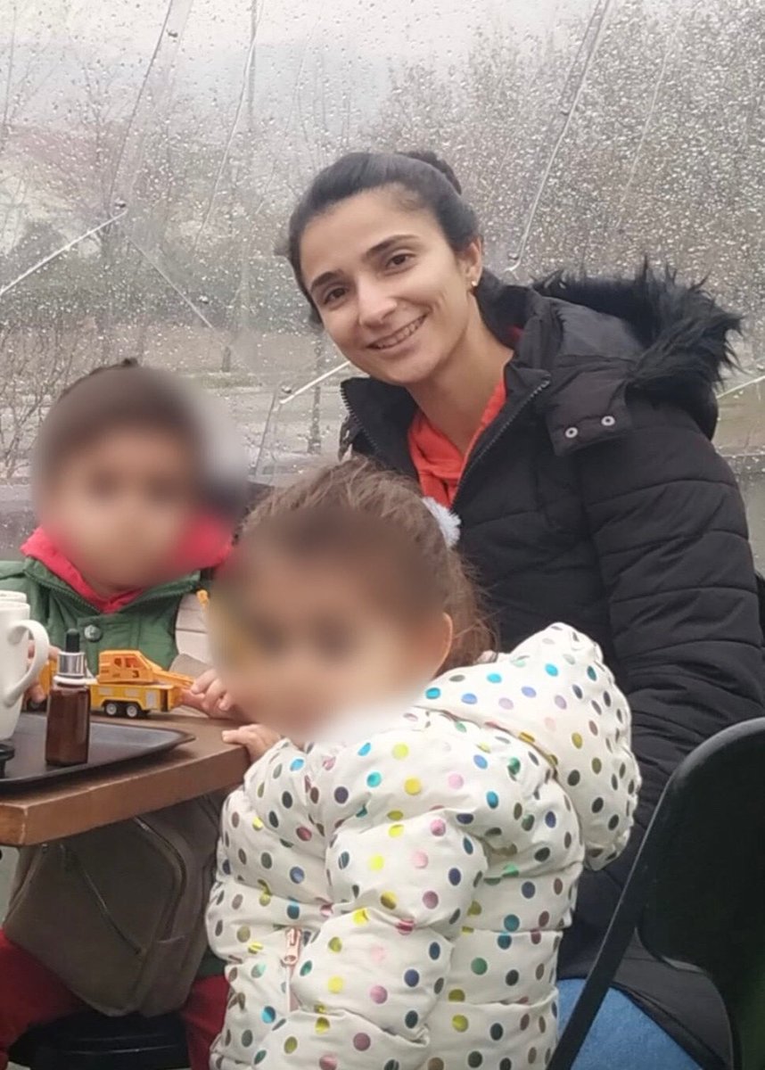 GÜZEL HABER 

16 aydır 2 çocuğuyla birlikte Edirne’de tutuklu bulunan KHK’lı hemşire Hasret Çiftçi TAHLİYE edildi.