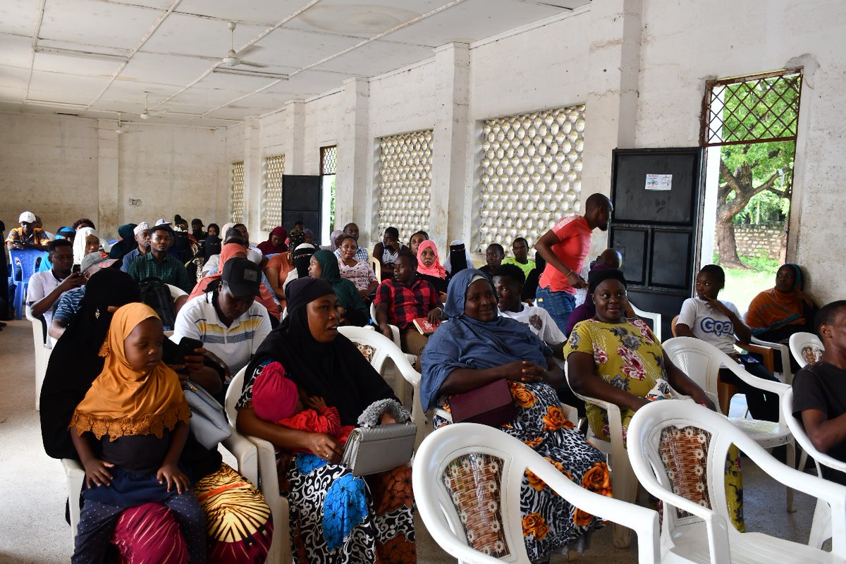Yesterday, the community in Likoni showed up and spoke out! 
From lived experiences to local solutions, residents shared how climate change is affecting them and what action they want to see.
This is what inclusive climate policy looks like. #Voiceofjustclimateaction