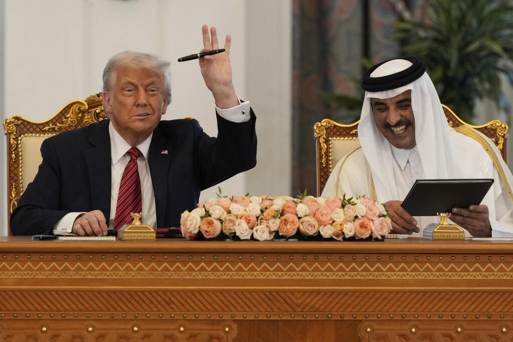 🚨 BREAKING : "TRUMP: INVESTIMENTI TRILIONARI RIVELATI DALLA MISSIONE ALL'ESTERO - POTENZIALI $10 TRILIONI"