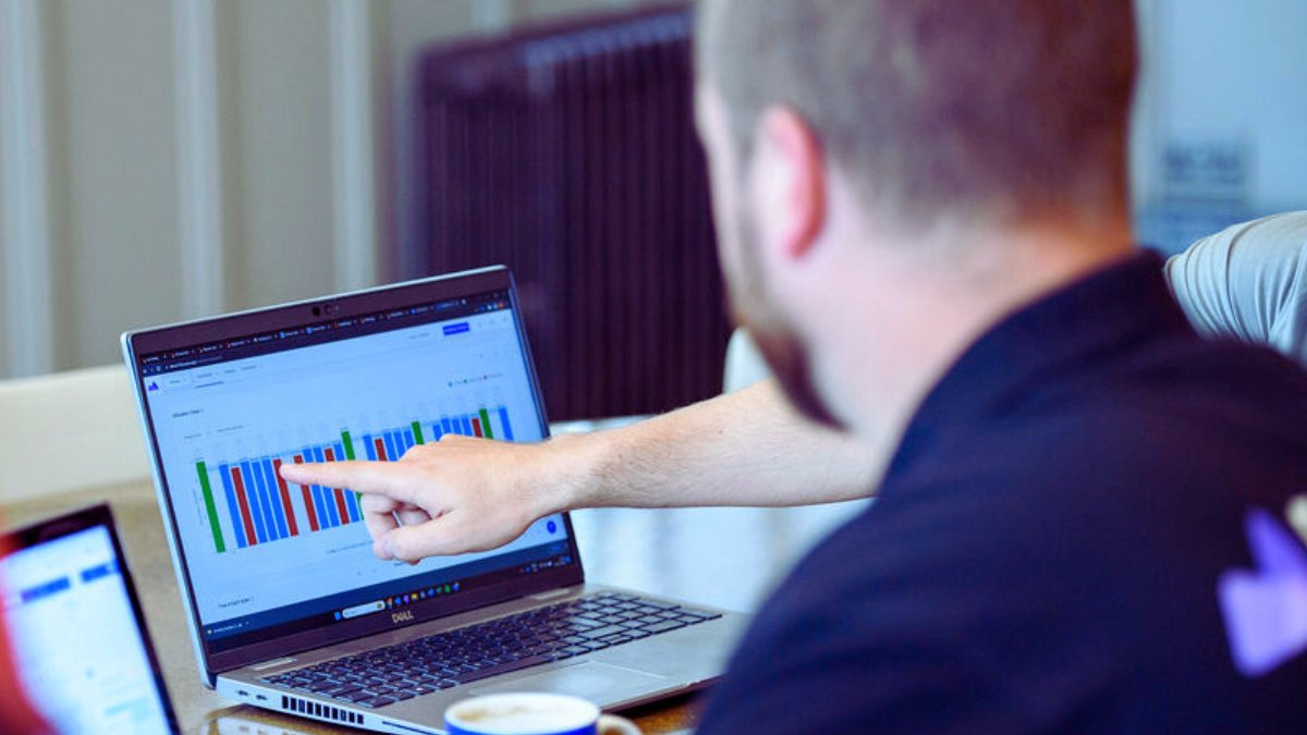 📈 UK economy grew 0.7% in Q1—beating forecasts &amp; leading the G7. Production &amp; business investment are up. A strong sign for UK manufacturers.

Let’s build on the momentum.

#Manufacturing #UKeconomy #SmartFactory #Productivity #FourJaw #UKGDP #ukmfg