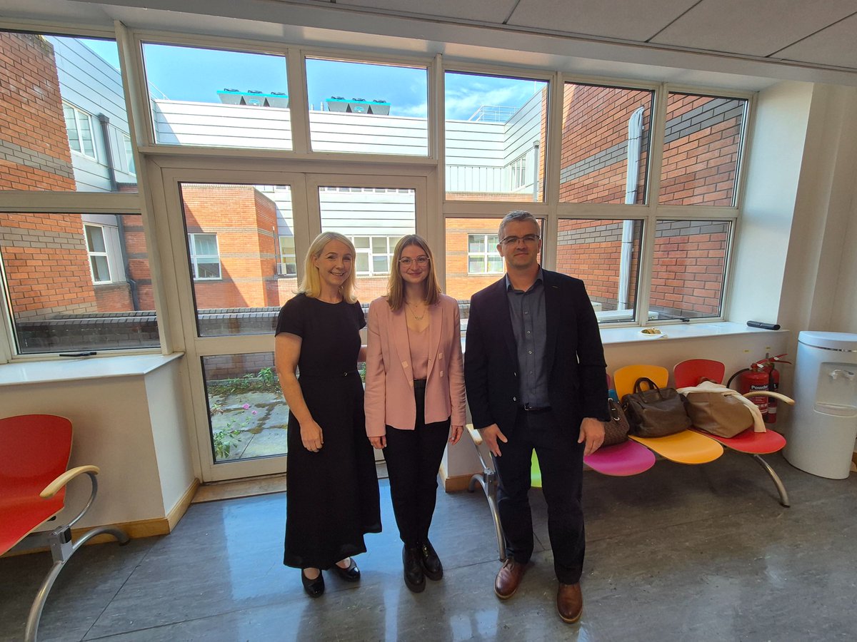 DrMelissaConroy's tweet image. Congratulations to the formidable Dr Marion on a successful PhD viva! Delighted to see your hard work recognised. Such an impressive body of work revealing the pro-tumourigenic effects of fractalkine in OAC @caroline_mrn @JoanneLysaght  @TCDTMI @CancerInstIRE @TrinityMed1