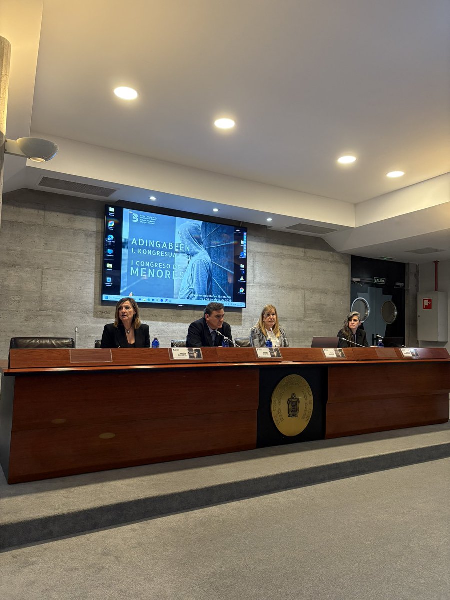 Borja Llonín (@lloninborja) on Twitter photo Ha comenzado el I Congreso de Menores en el <a href="/icabizkaia/">Ilustre Colegio de la Abogacía de Bizkaia</a>
Dos jornadas por delante para aprender, debatir y compartir experiencias con compañeros/as.
<a href="/EPJicabizkaia/">Escuela de práctica jurídica del ICA Bizkaia</a> #Formación Ha comenzado el I Congreso de Menores en el <a href="/icabizkaia/">Ilustre Colegio de la Abogacía de Bizkaia</a>
Dos jornadas por delante para aprender, debatir y compartir experiencias con compañeros/as.
<a href="/EPJicabizkaia/">Escuela de práctica jurídica del ICA Bizkaia</a> #Formación